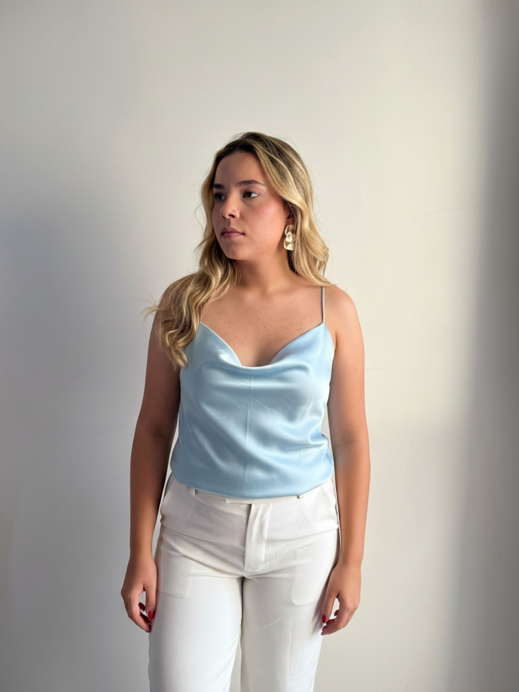 Blusa de Cetim Alça fina