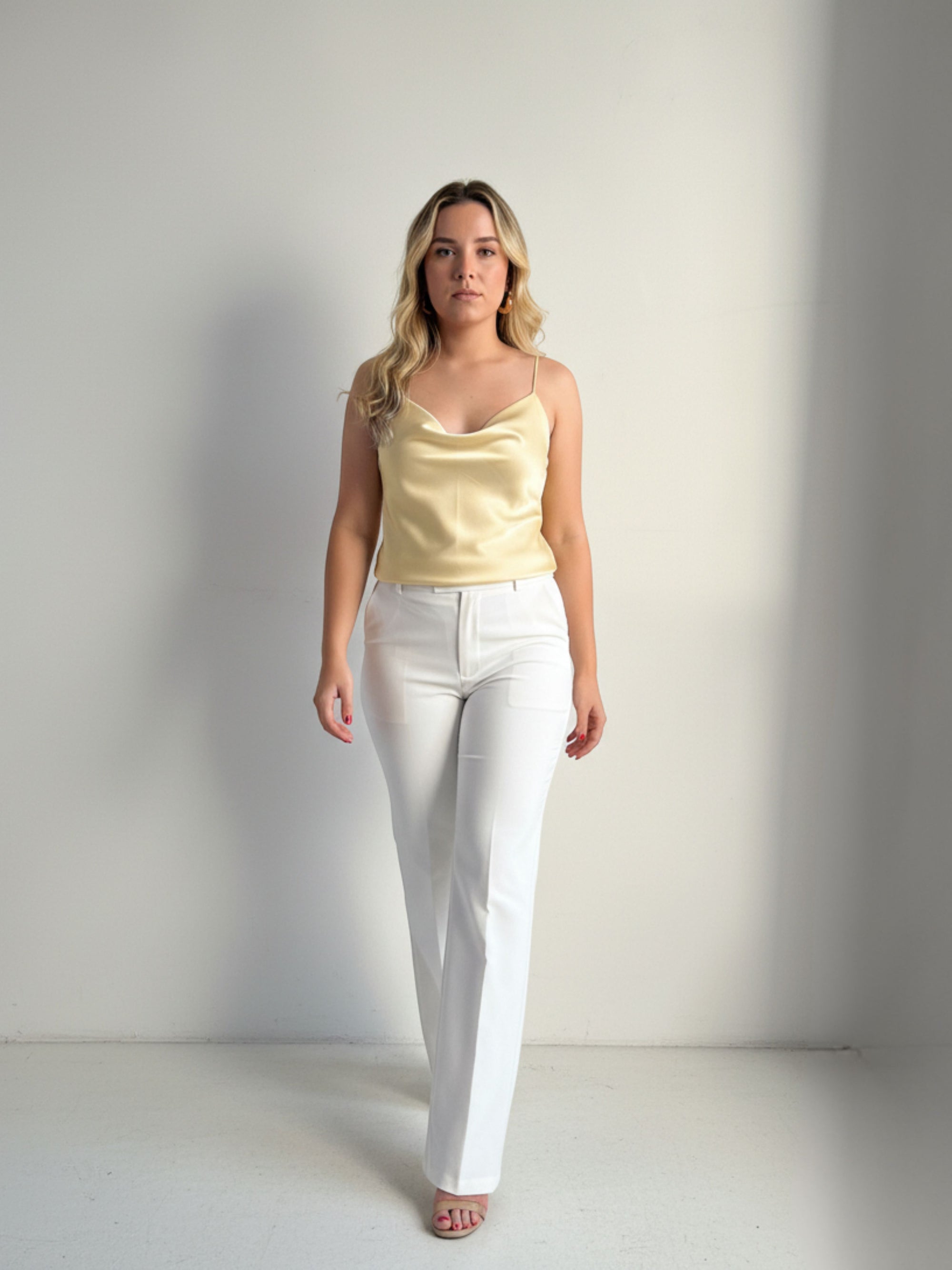 Blusa de Cetim Alça fina