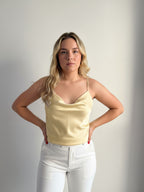 Blusa de Cetim Alça fina