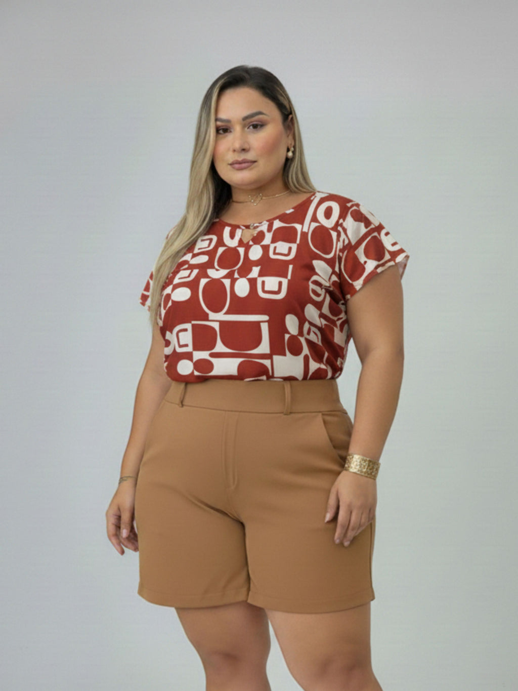 Blusa Gola V com Fivela